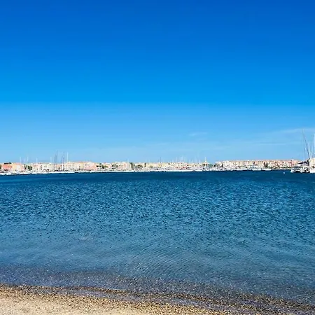 Holiday home T2, Ile De La Marina, Climatisee *